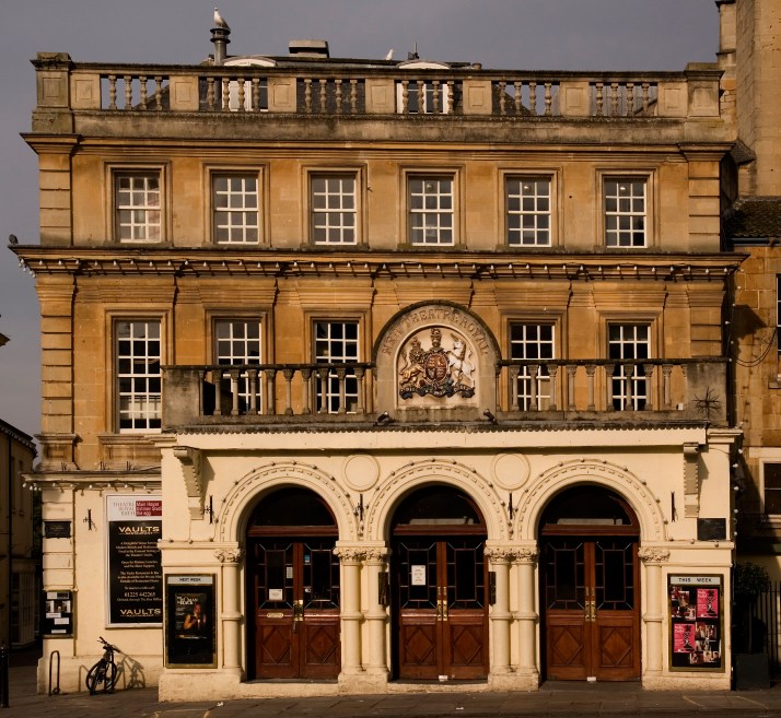 Theatre Royal, Bath   By MichaelMaggs (Own work) [CC BY-SA 2.5 (http://creativecommons.org/licenses/by-sa/2.5)], via Wikimedia Commons